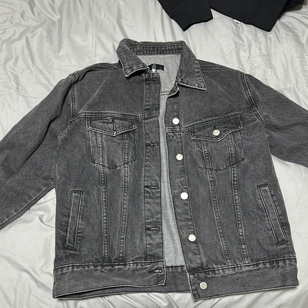 Men's Gray Denim Jacket